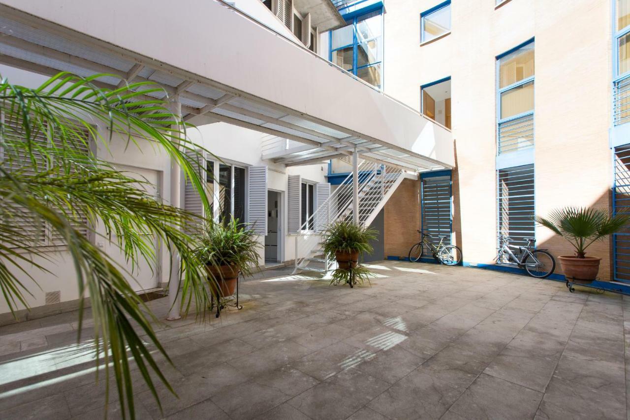 Lr2 Private Terrace & Parking Right In The City Center Sevilla Bagian luar foto
